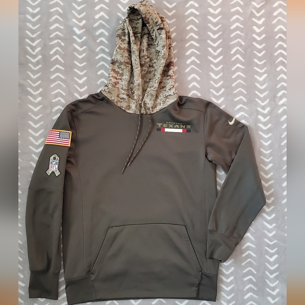 Nike Men's Olive Hoodie. Medium.